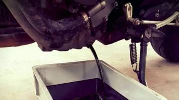 Apakah Oli Mesin Harus Diganti Jika Motor Lama Tak Digunakan?