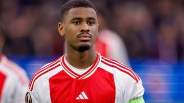 Defender Muda Ajax Jadi Incaran 3 Club Raksasa