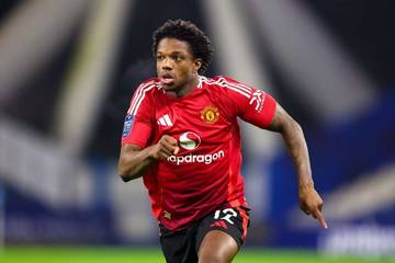 PSV Eindhoven Resmi Dapatkan Tyrell Malacia Dari MU