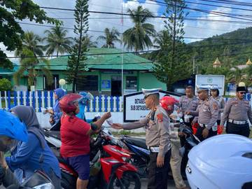 Satlantas Polres Kaimana Gelar Aksi Berbagi Takjil dan Buka Puasa Bersama