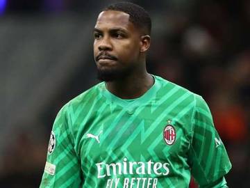 AC Milan Berpotensi Kehilangan Kiper Utama, Mike Maignan