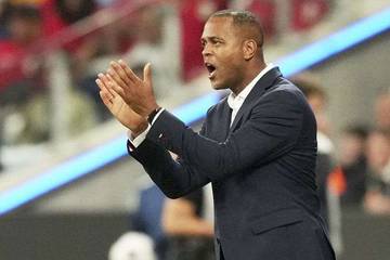 Luar Biasa, Patrick Kluivert Menerima Pujian Para Pemainnya