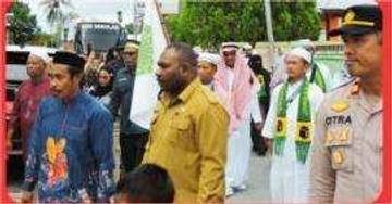 Dua Puluh Jamaah Haji Kaimana Tiba Dengan Selamat