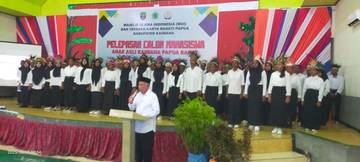 MUI Kaimana Berangkatkan 62 Mahasiswa Studi Lanjut