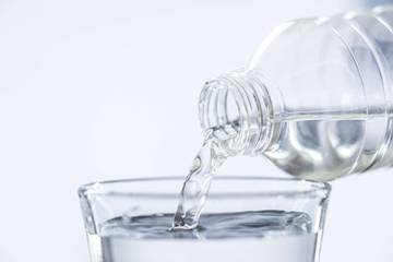 Jangan Remehkan Air Mineral, Baik Untuk Kesehatan