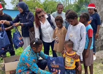DPW Nasdem Papua Barat Salurkan Ribuan Bingkisan Natal