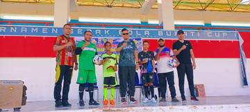 Kapolres Kaimana Launching SSB Raja Wali Muda Kaimana