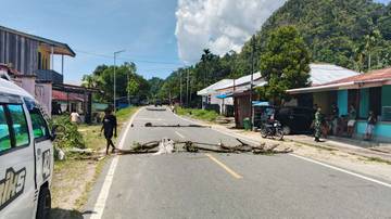 Lakalantas Anak, Warga Kaki Air Palang Jalan