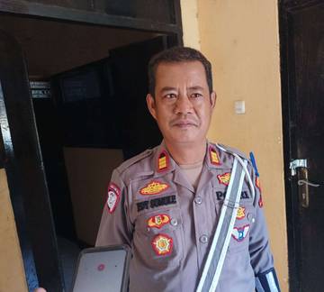 Satlantas dan Dishub Kaimana Pasang Speed Bump