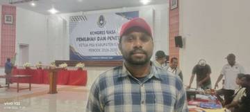 Dinis Sawi Terpilih Ketua Umum PSSI Kaimana