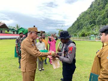 Bupati Kaimana Tegaskan TMMD Perkuat Pembangunan Desa