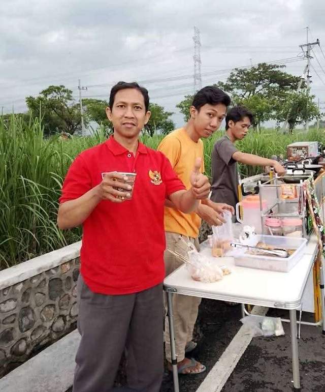 Area Persawahan Kediri Viral Menjadi Kawasan Kopi Senja