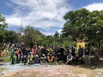 Komunitas Airsoftgun Kediri Gelar Latihan dengan Cosplay Unik