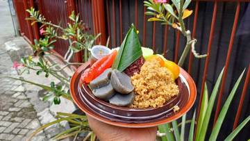 Tumpeng Jajan Pasar Banyak Diminati dalam Momen Tasyakuran
