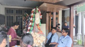 Warung Bu Sundana, Surga Kuliner Murah di Pinggiran Jombang