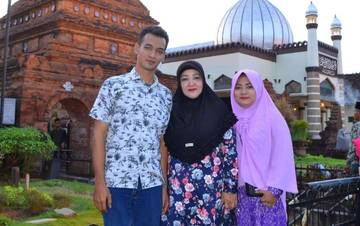 Berwisata Religi di Menara Sunan Kudus