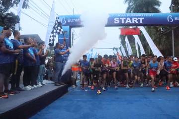 Ribuan Pelari Meriahkan Tetralogi East Java Running Festival