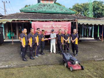 Polres Kediri Kota Bakti Religi Di Dua Masjid