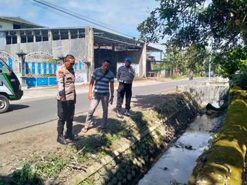 Polsek Pare Tangani Penemuan Jasad Bayi di Drainase