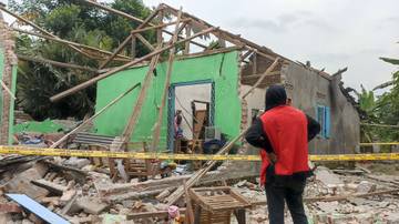 Akibat Petasan, Rumah Hancur dan Satu Korban Terluka