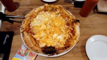 Libur Panjang, Warga Kediri Kreasi Pizza Keju Rumahan