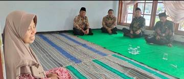 Kemenag Kediri Takziyah Ke Rumah Duka Abdul Manaf 
