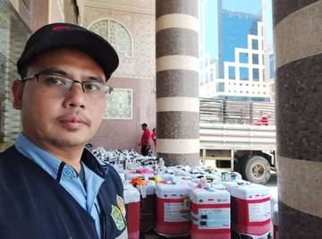 Kloter 6 Kediri Timbang Koper Besar Jelang Pemulangan