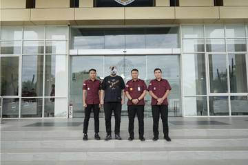 Imigrasi Kediri Deportasi WNA Slovakia