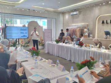 Perempuan Kediri Diedukasi Investasi Bijak Hindari FOMO