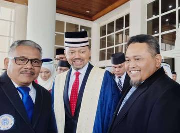 Delegasi UNAIR Surabaya Bertemu Pangeran Kesultanan Brunei Darussalam 