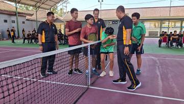 Kapolres Kediri Launching Lapangan Tenis Indoor Reborn