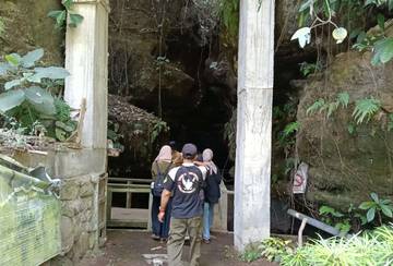 Pengunjung Wisata  Goa Jegles, Kabupaten Kediri Kian Berkurang
