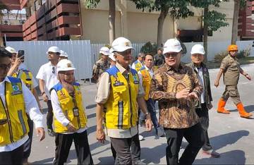 Menteri PU Tinjau Rehabilitasi Gedung Pemerintahan Kediri
