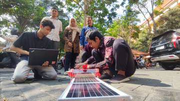 ​Berbekal Inovasi Smart Solar, Mahasiswa Kediri Go Internasional