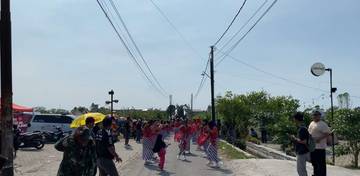 Tegalsari Gelar Karnaval, Warga Antusias Melihat