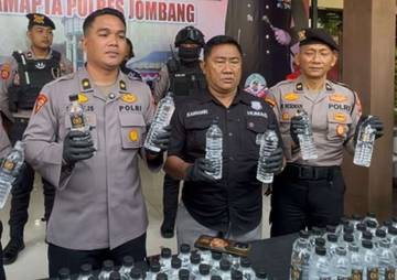 Polres Jombang Gagalkan Penyelundupan 800 Botol Arak Putih