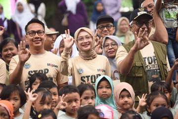 Anak-anak di Kediri Peringati Hari Menanam Pohon Sedunia 