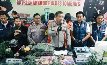 Polisi Tetapkan Empat Tersangka Kasus Kebun Ganja Jombang
