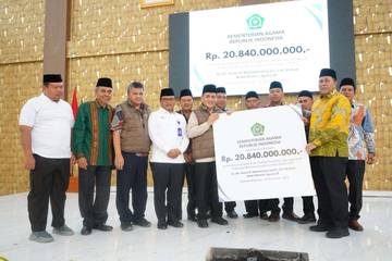 Kemenag Salurkan Bantuan Rehabilitasi Sumut
