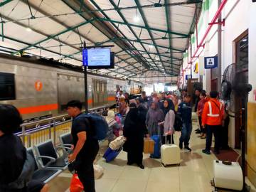 ​Libur Nataru, KAI Ungkap Lima Stasiun Favorit Penumpang