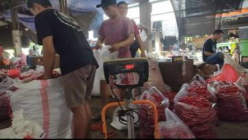 Cabai Rawit Naik di Pasar Induk Pare Rp5.000 