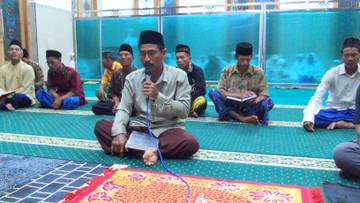 ​Malam Nisfu Sya'ban, Warga Perbanyak Amalan
