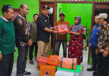 BPBD Jombang Salurkan Bantuan Logistik Korban Puting Beliung