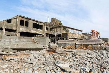 Pulau Hashima, Jepang: Jejak Misteri di Pulau Hantu Kapal