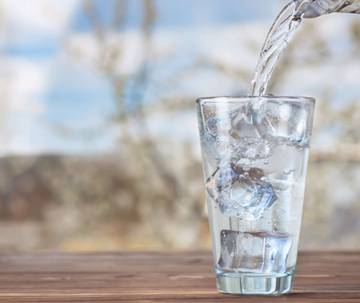Minum Air Dingin Bikin Gemuk, Fakta Atau Mitos 