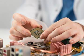 Perbandingan Dimensity 9400 dan Snapdragon 8 Elite