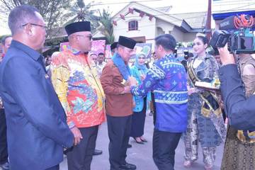 Gubernur Sultra Resmikan Kantor PT. BPR Bahteramas Kolaka