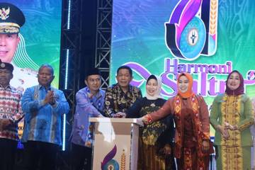 Meriah, Penutupan HUT Sultra ke 61 di Kolaka 