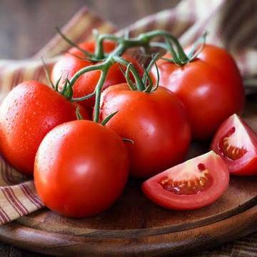 Tomat, Buah atau Sayur? Ini Penjelasannya!