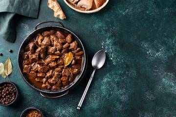 Rendang: Primadona Sajian Idul Adha